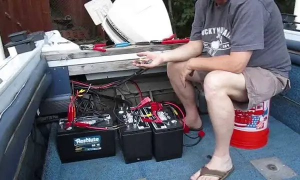 how to charge a trolling motor battery